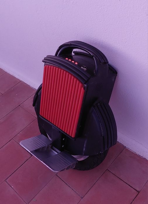 Uniciclo elétrico como novo