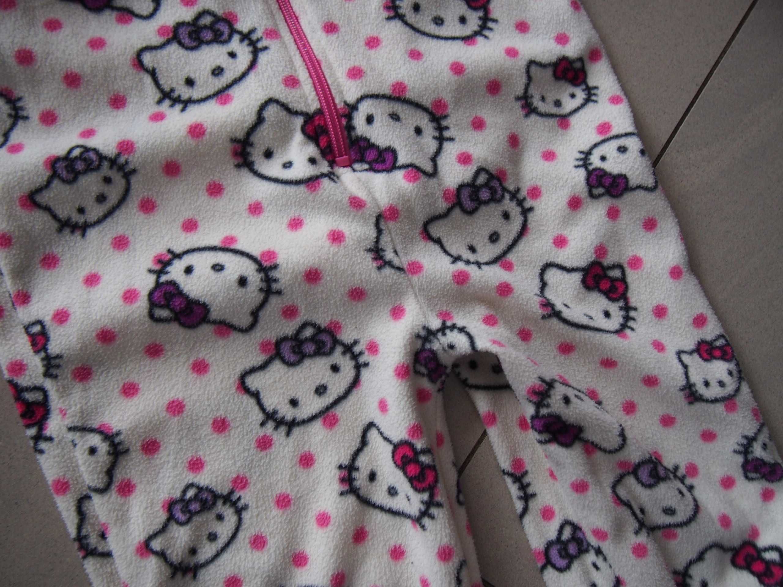 Pajac piżama 104/110 cm Hello Kitty
