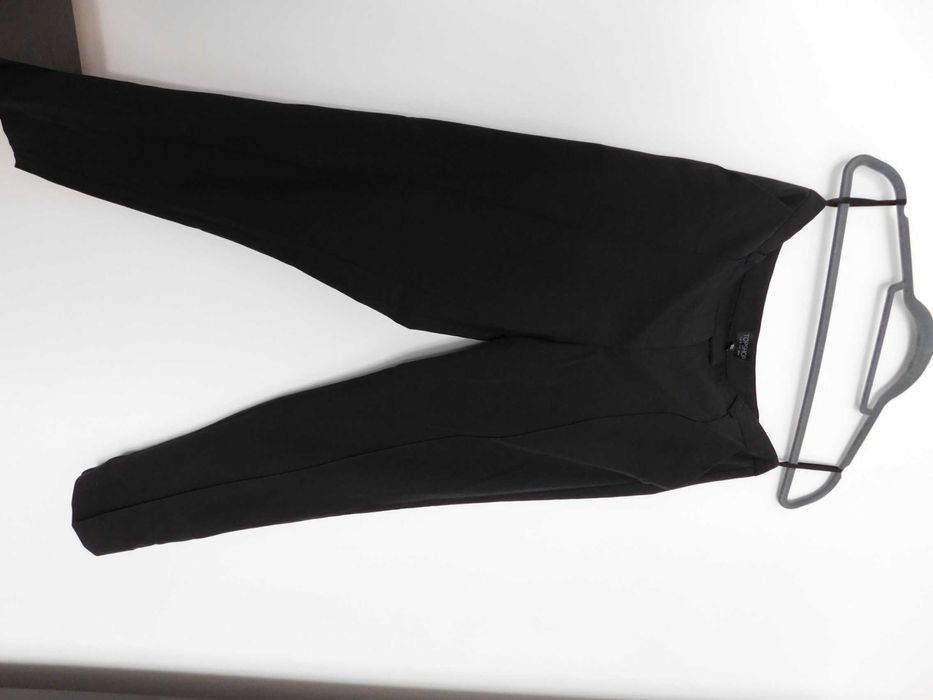 Topshop czarne spodnie eleganckie cygaretki 38