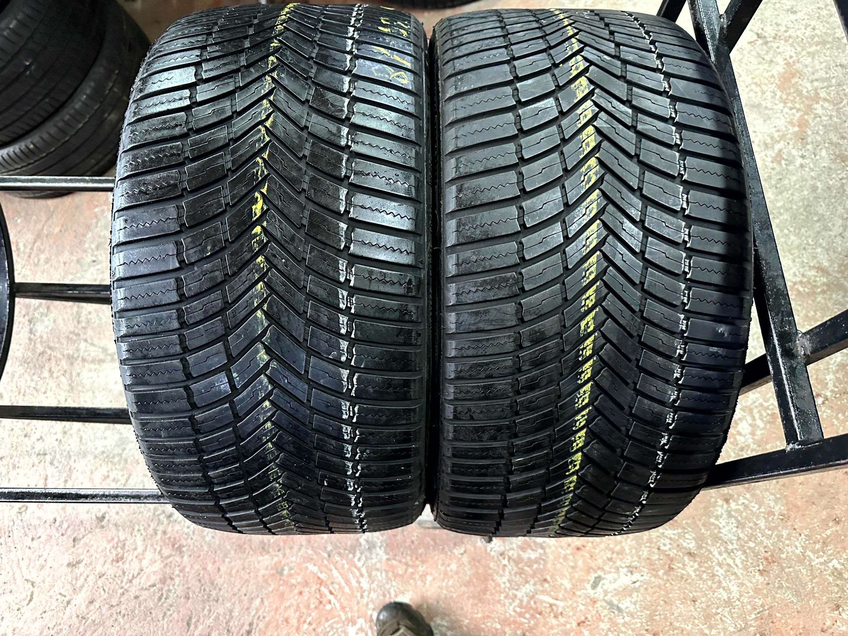 Шины БУ 255 35 R 18 Bridgestone A005 WeatherControl Пара Всесезонная