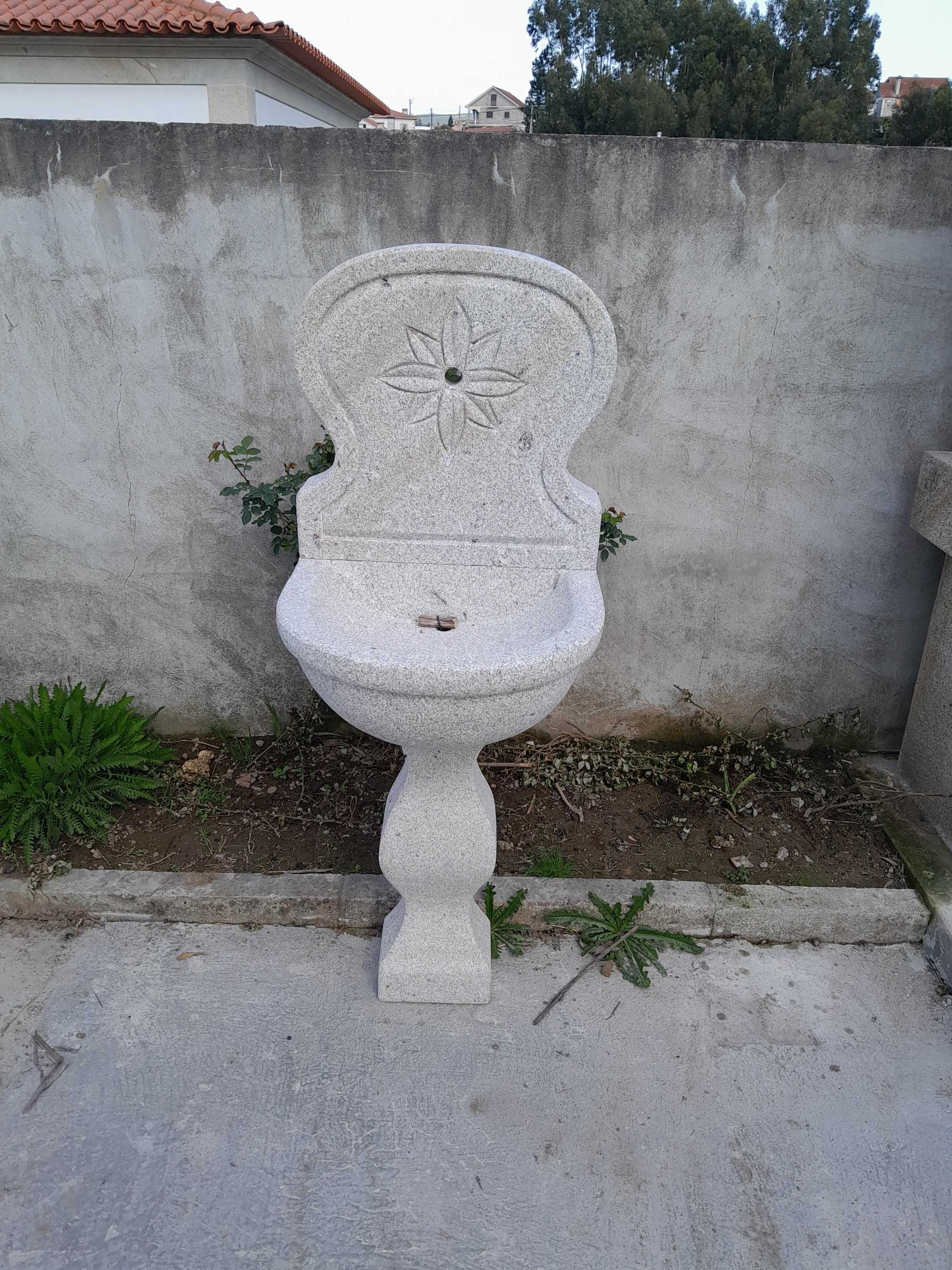 Fonte de lavar as mãos  amaciada