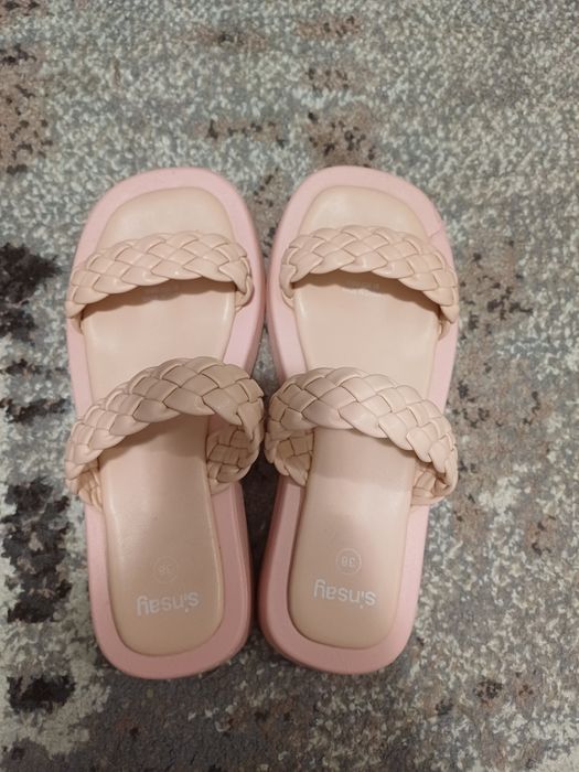 Шльопанці 38 розмір