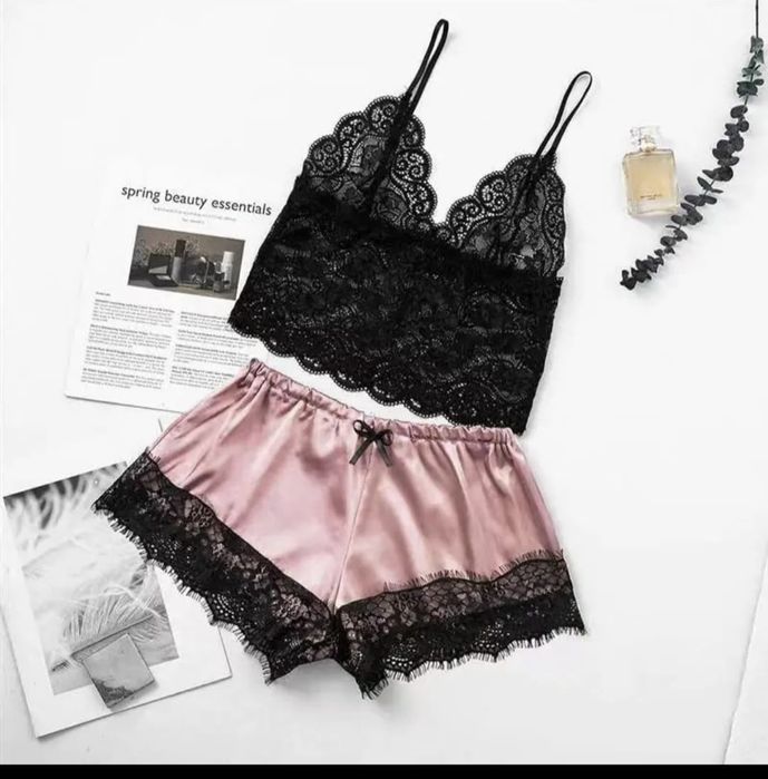 Піжами для сну жіночі