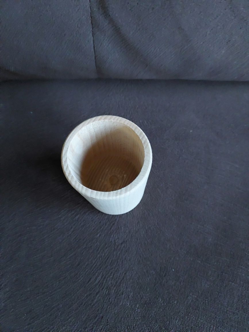 Drewniany stojak przybornik na długopisy decoupage
