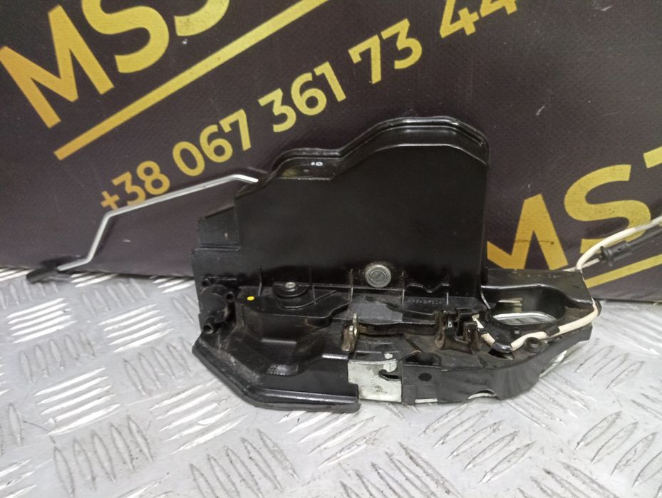 Замок дверей перед. права BMW 5 F10 HYBRID 51215A36E22