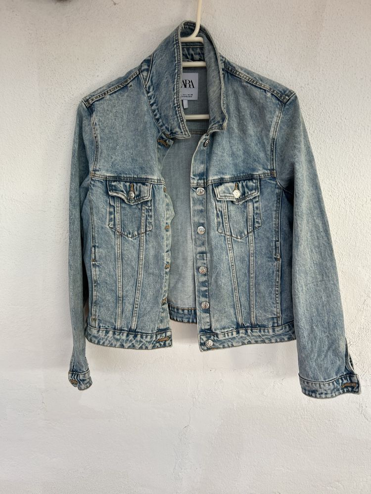 Blusao de ganga da marca Zara
