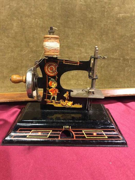 Máquina costura miniatura