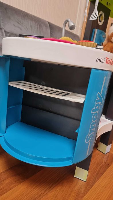 Продам игрушечную деткую кухню Smoby