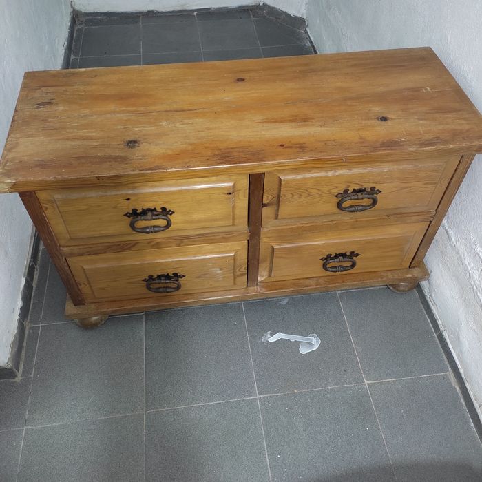 Arca pinho maciço com gavetas