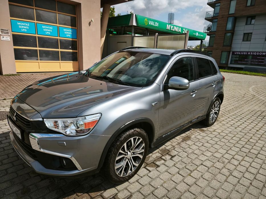 Mitsubishi ASX Mitsubishi ASX Mitsubishi ASX 1,6 MIVEC 117KM Lift Bogate wyposażenie