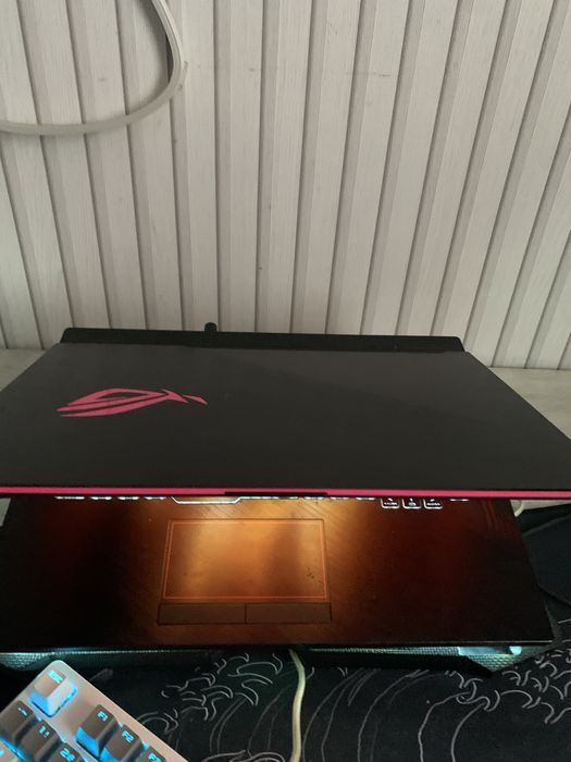 Asus rog strix GL 512