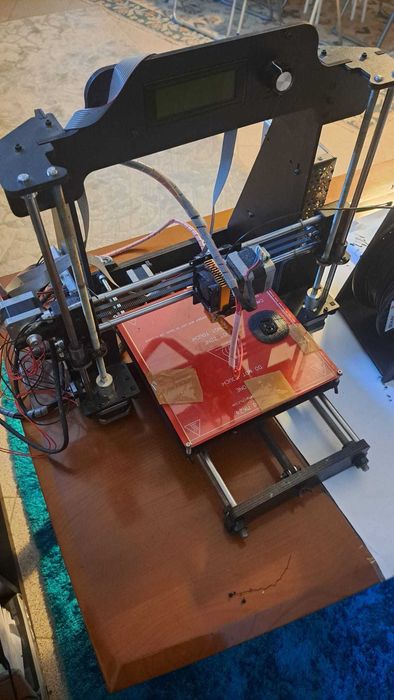 Impressora 3D a funcionar e calibrada