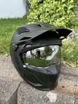 Capacete MT Helmets Streetfighter