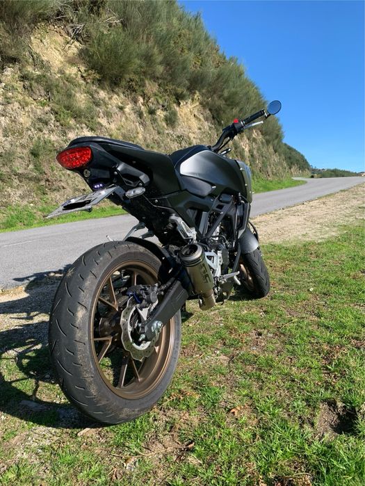Honda CB125R – Excelente estado! Poucos kms!