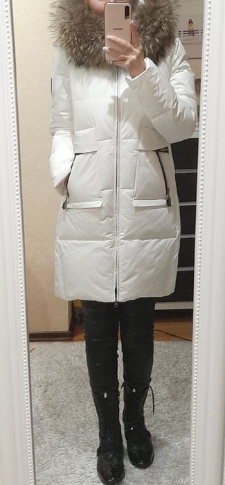 Зимний женский пуховик