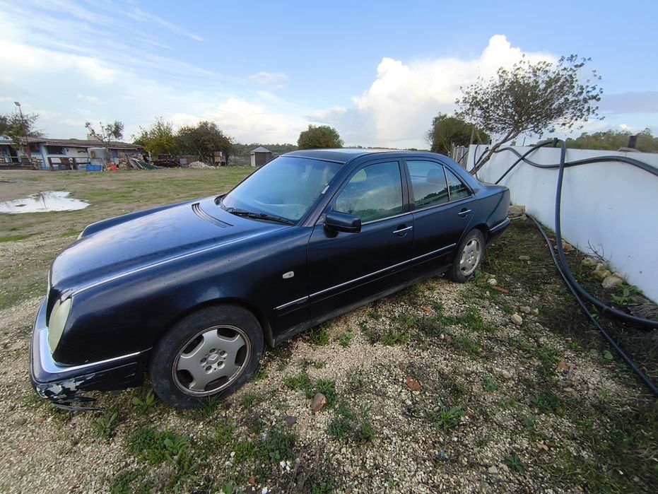 Mercedes E220 diesel
