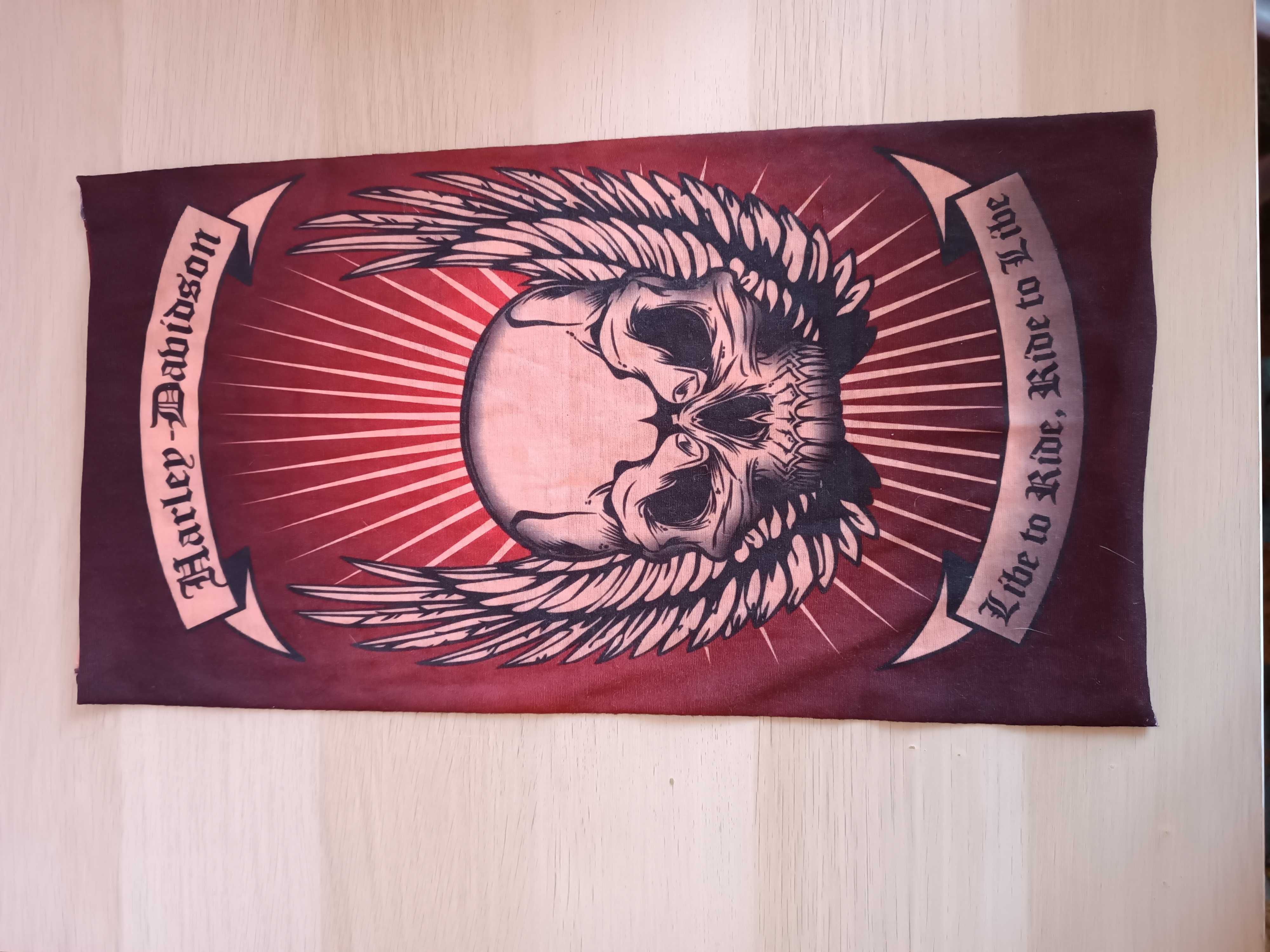Komin CZASZKI wymiary  23x 46 cm