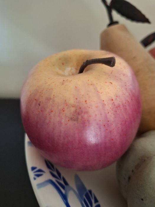 Taça cerâmica e Frutos decorativos