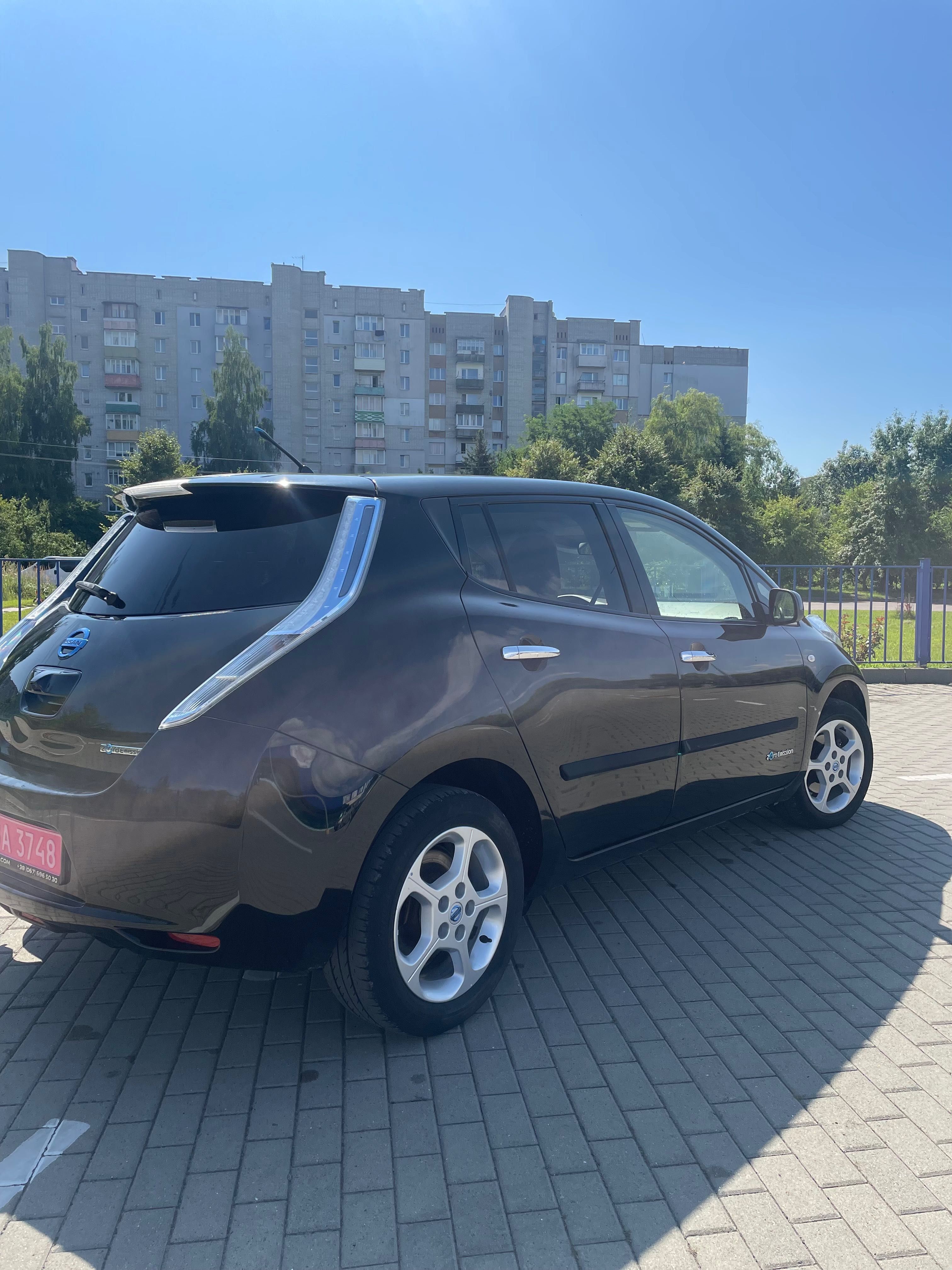 Nissan Leaf  24 kW 2013