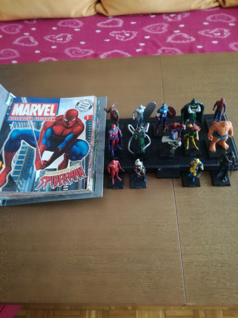 Figurki Marvela z katalogiem