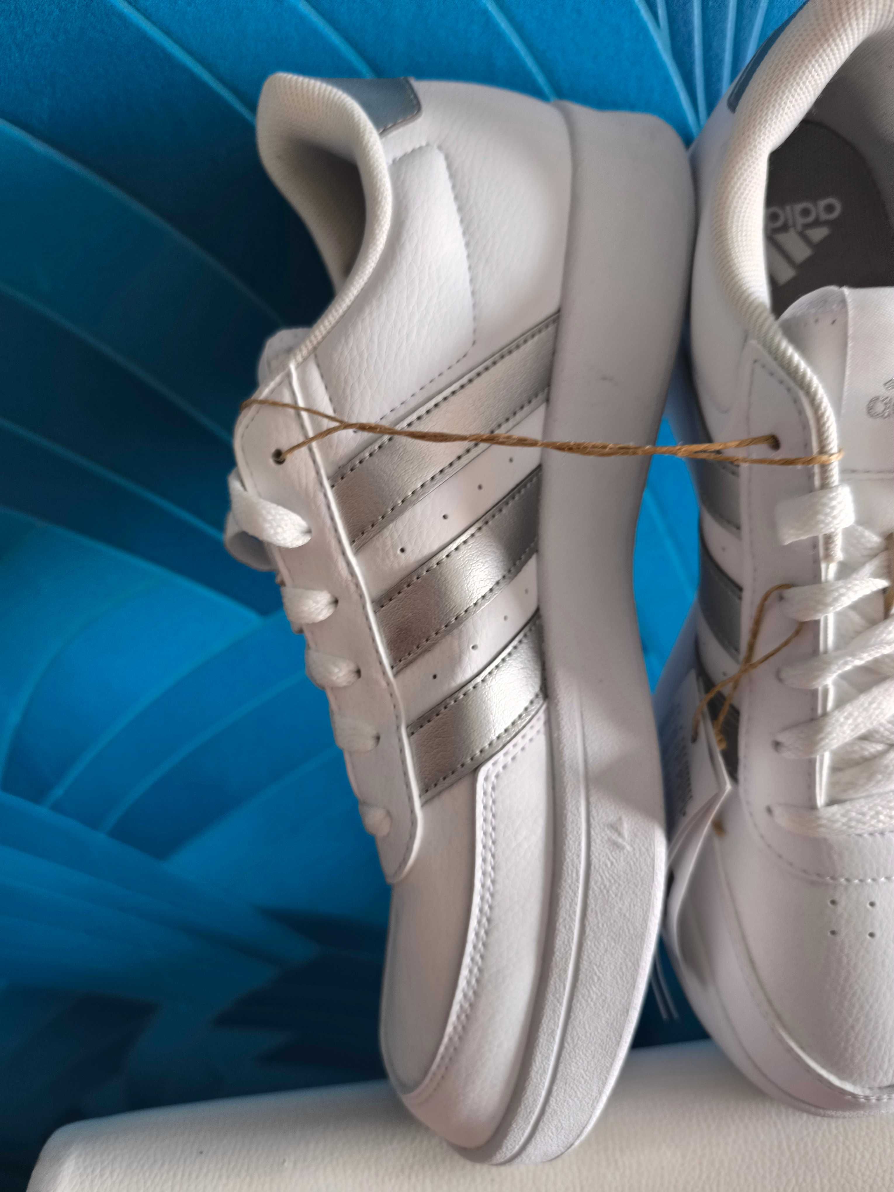 Sapatilhas ADIDAS Brancas  NOVAS