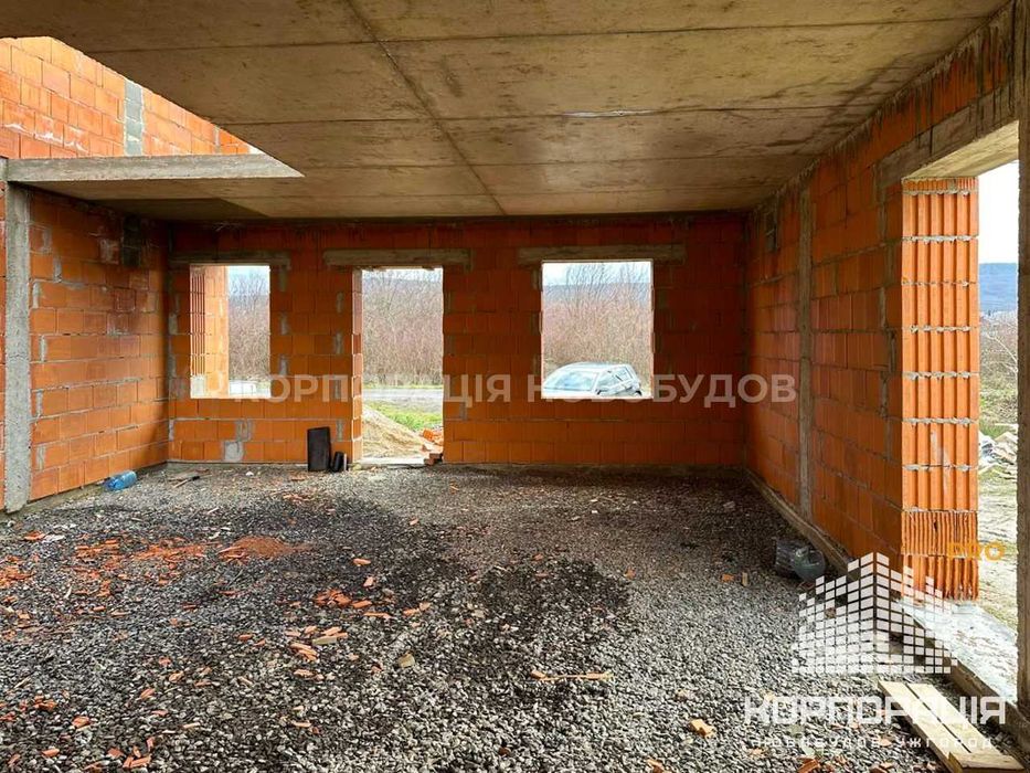 Продаж котеджу з великою ділянкою,3 спальні, поруч ріка, ліс, краєвиди