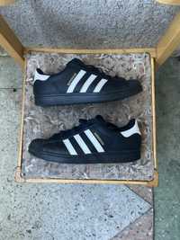 Adidas superstar 43