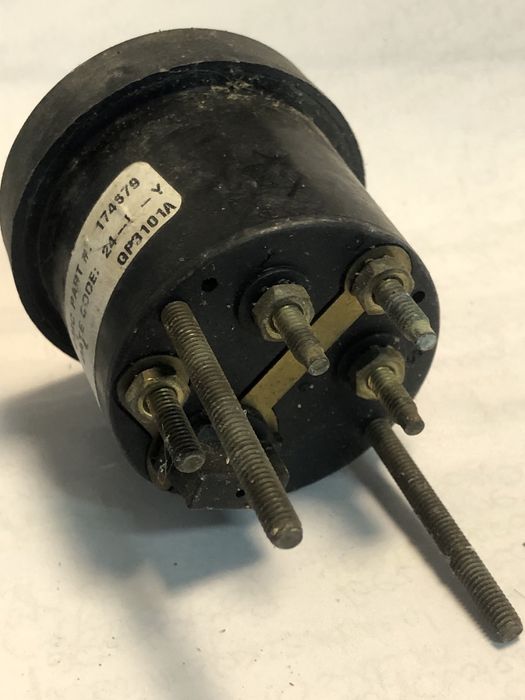 Wskaznik położenia  silnika zaburtowego Trim