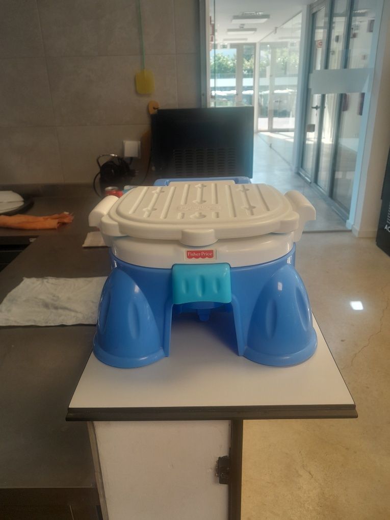 Bacio com tampa da fisher price