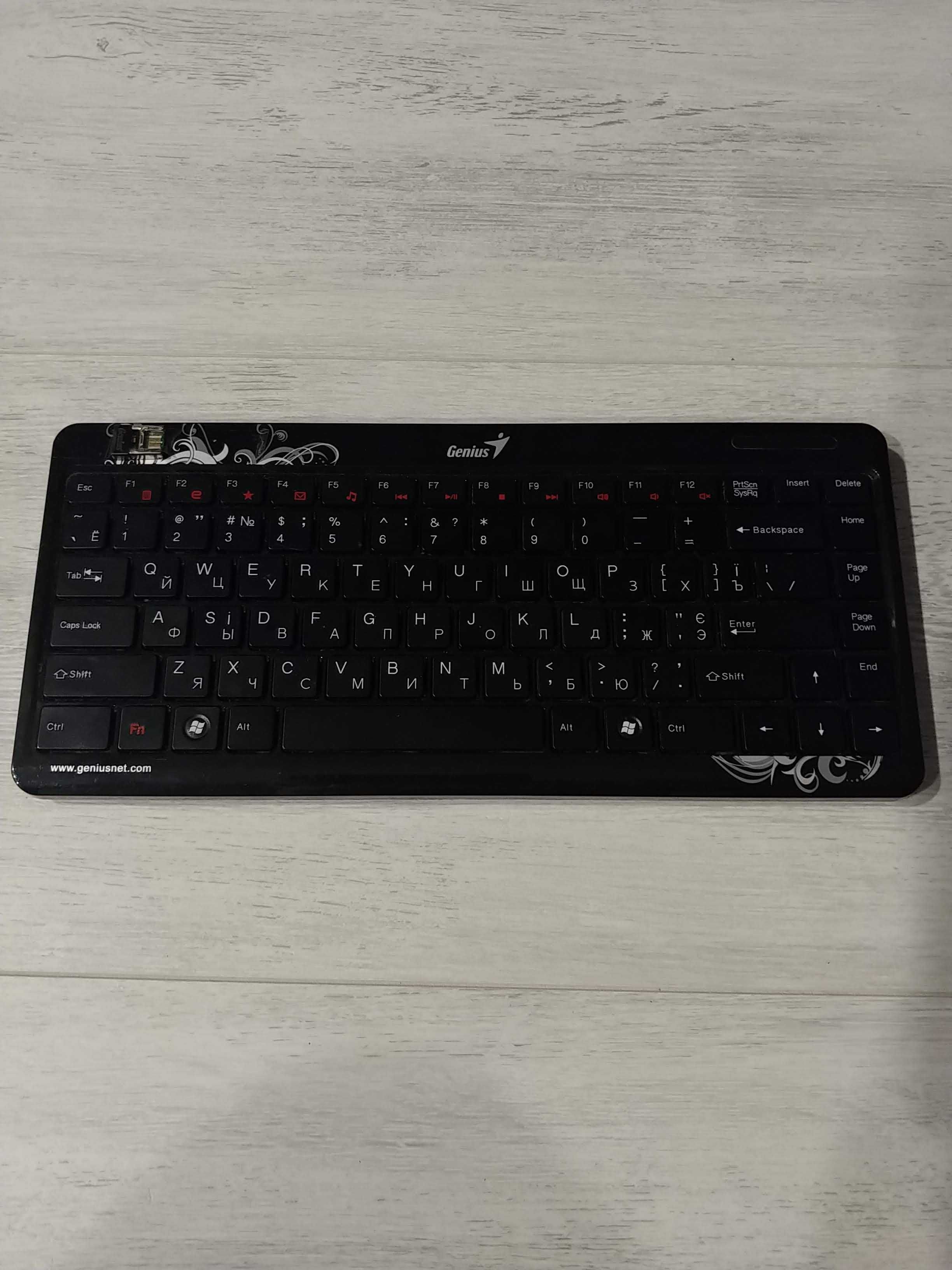 Беспроводная клавиатура Genius GK-110010/K