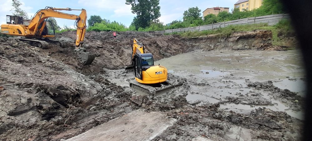 Екскаватор!!! Послуги екскаватора,бульдозера,самоскида,маніпулятора...