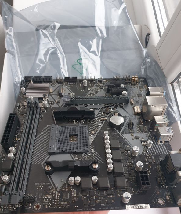 Материнська плата ASUS PRIME B450-K