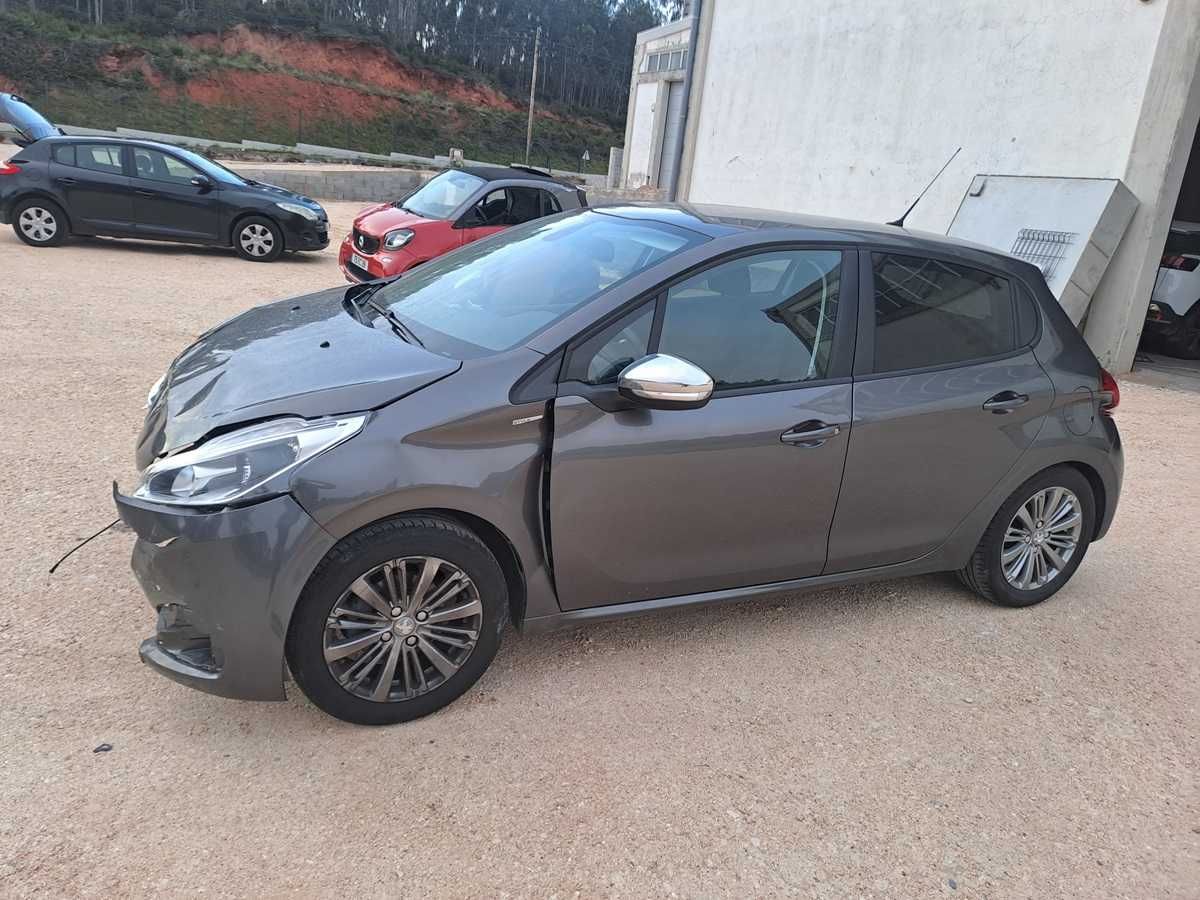 Peugeot 208 1.2 PureTech Style  2018