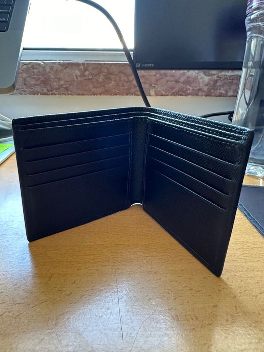 Prada Saffiano carteira