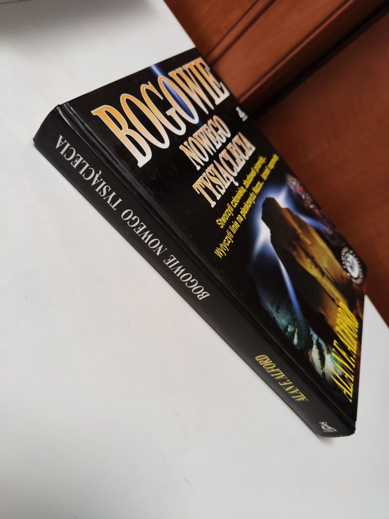 Bogowie Nowego tysiąclecia - Alan F. Alford ".