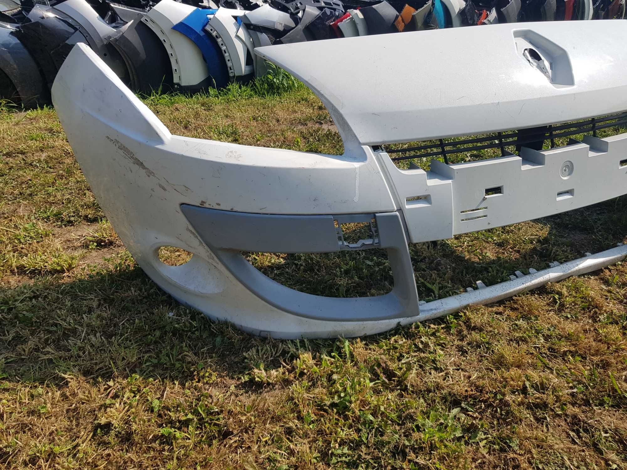 zderzak przód Renault Scenic 3