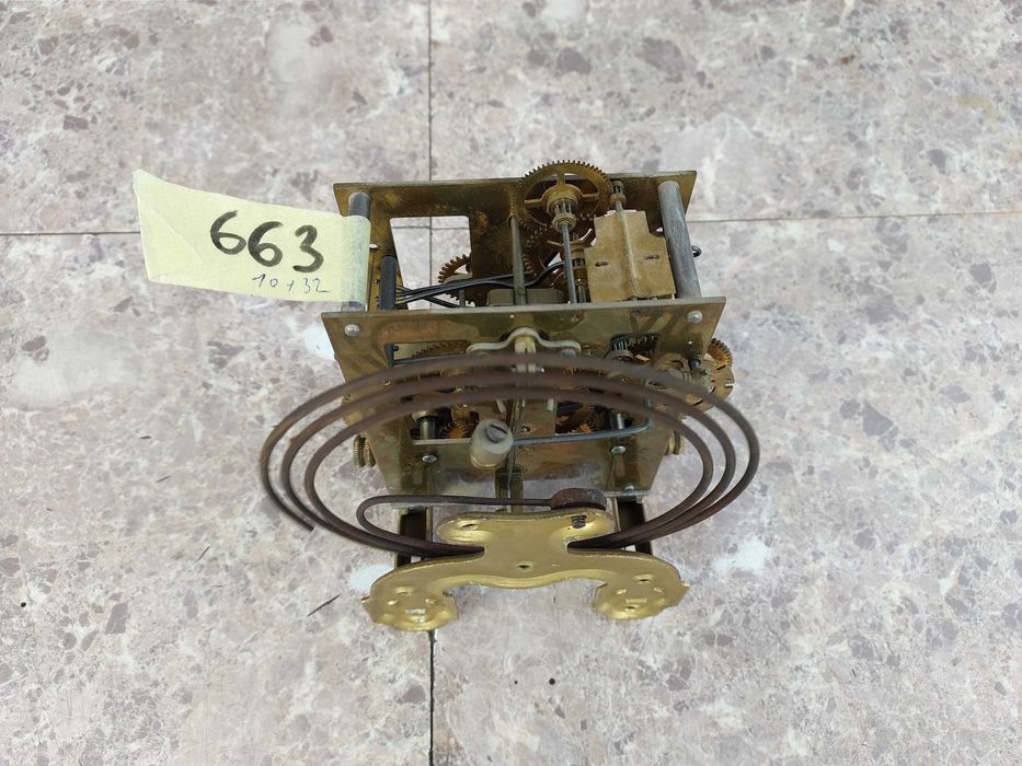 663 Mechanizm starego zegara ściennego Junghans B06 sprawny