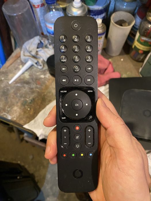 Vendo VTV c/ comando e router Huawei