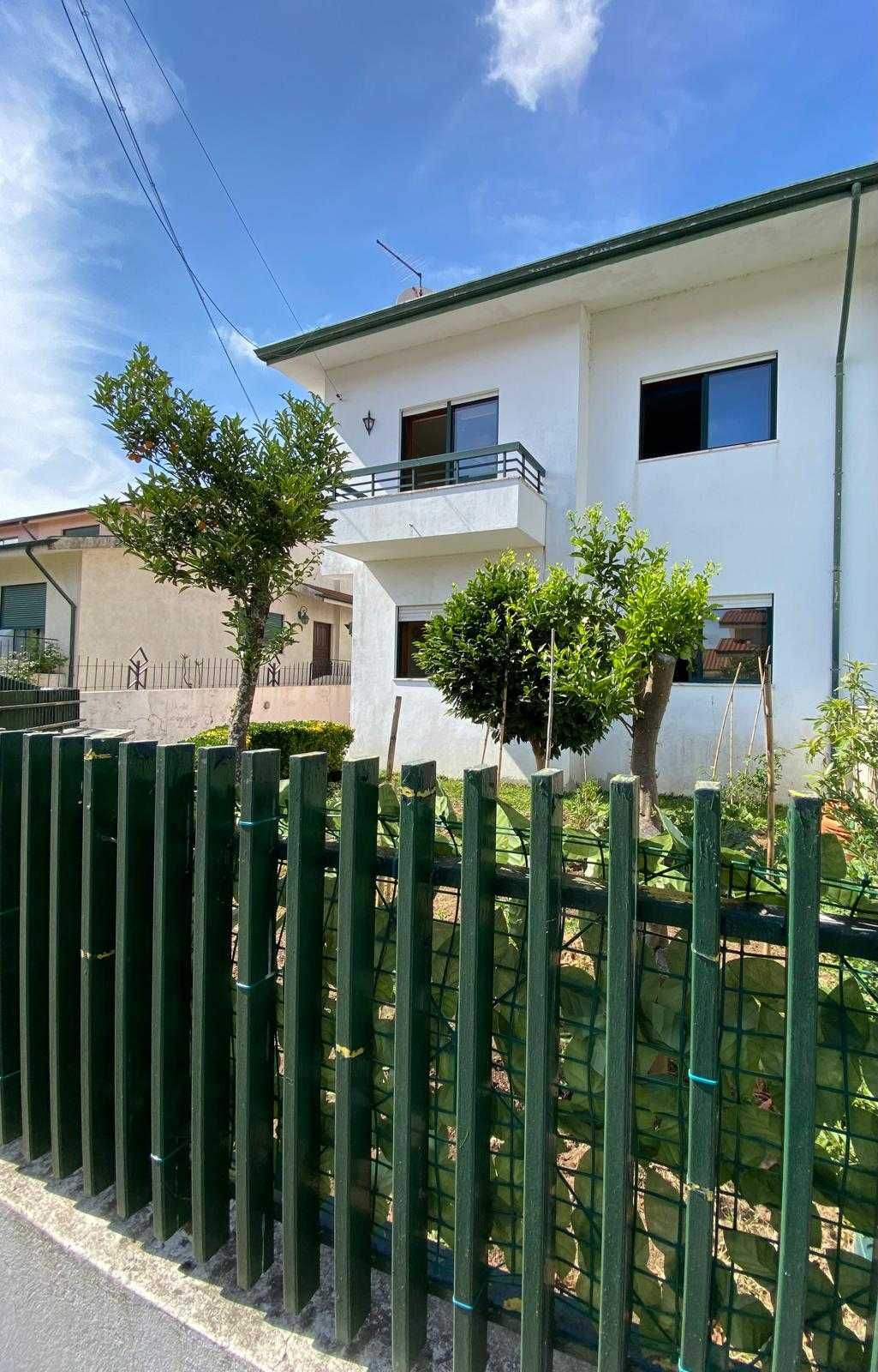 Moradia à venda em Vermoim - Maia