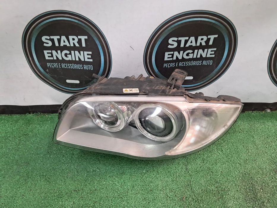 Farol Otica esquerda BMW Serie 1 E87 E82 E81 116d 120d 123d