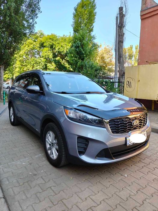 Машина Kia Sorento CRDI 2.4L 2019 года 42500 Км Идеал