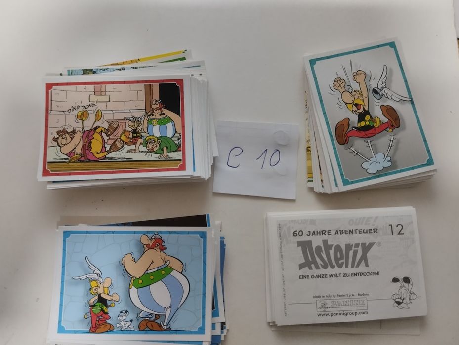 (C2) Cromos de 8 coleções