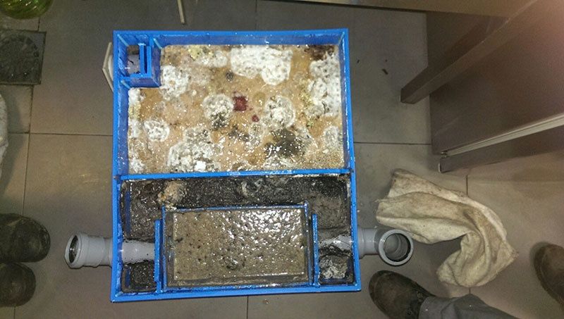 Чисткачистка кассетных жироуловителей
кассетных жироуловителей без дем