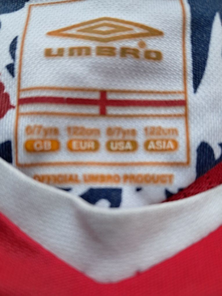 UMBRO England  koszulka piłkarska 6- 7 lat