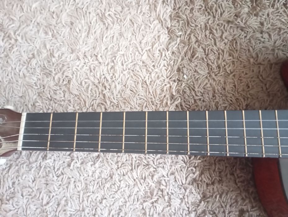 Продам гітару в як нова 0 9 8 2 3 0 8 9 3 4