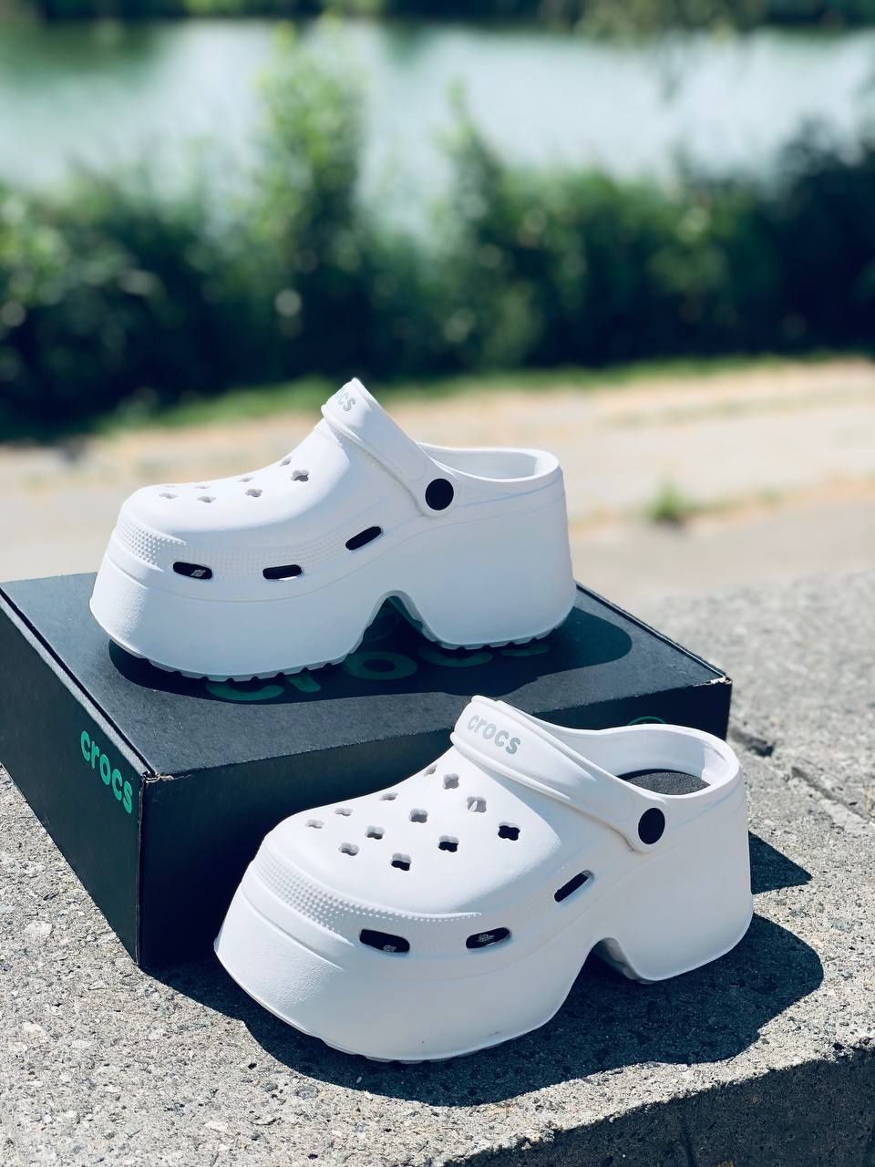 Женские шлепанцы Crocs Белые летние сабо Кроксы Жіночі крокси