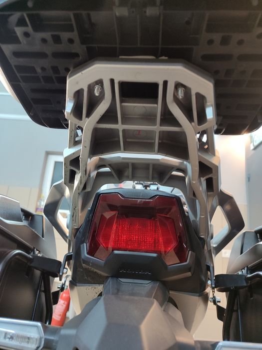 Продам новий офіційний мотоцікл Honda NC 750 DCT