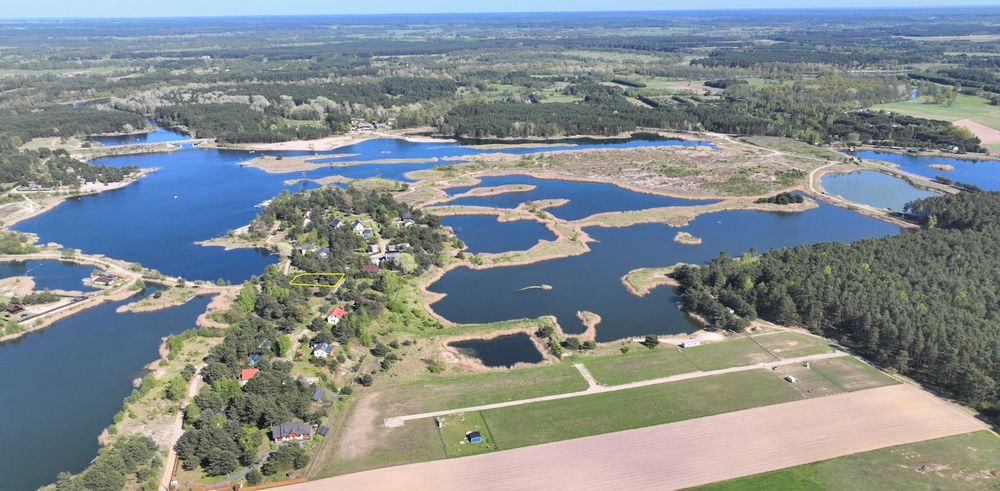 Działka z domem nad wodą