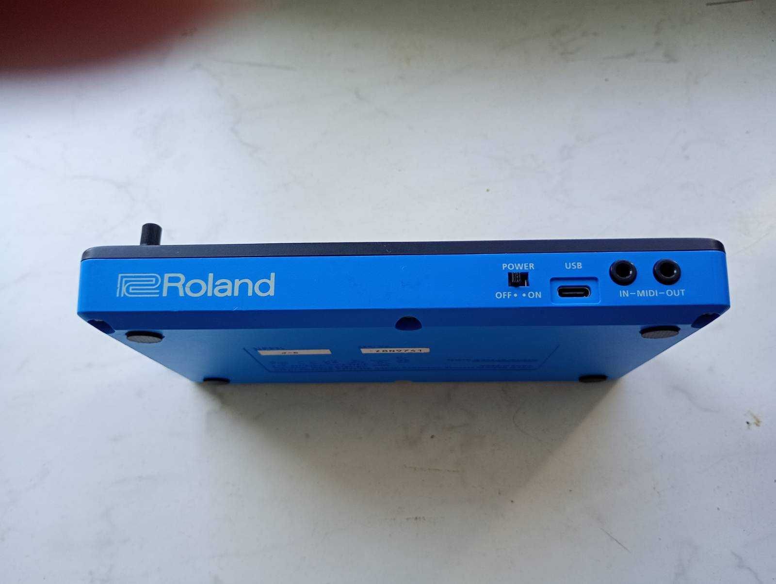 Синтезатор Roland J6