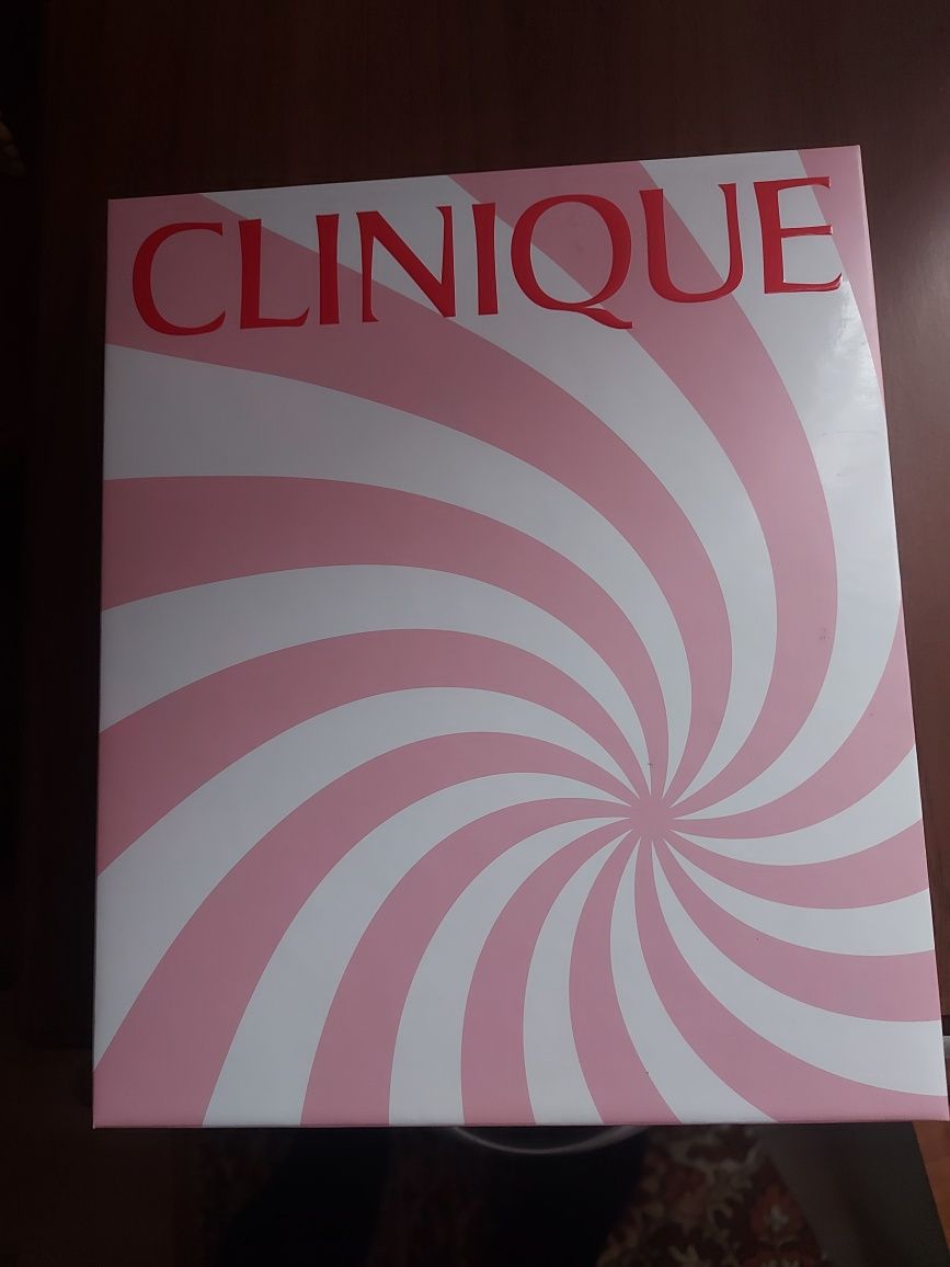 Подарунковий набір для тіла Clinigue косметичний